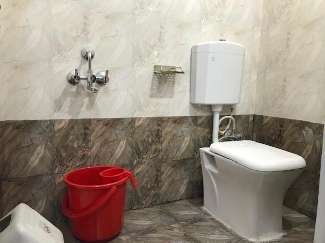 Prestige Guest House & Hostel Bilaspur  Bagian luar foto