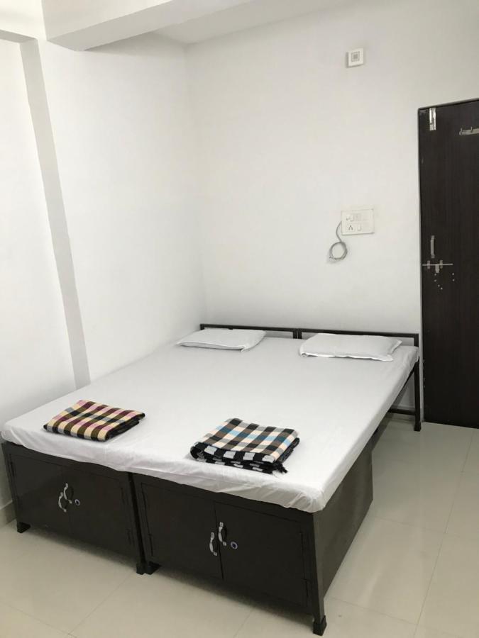 Prestige Guest House & Hostel Bilaspur  Bagian luar foto
